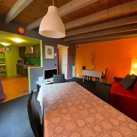 Rainbow House Apartman *